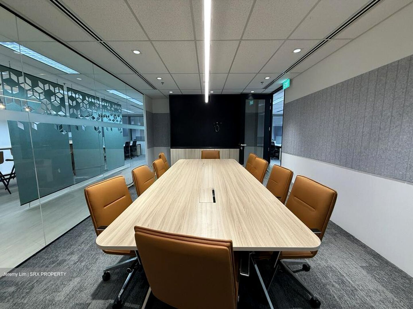 Robinson 112 (D1), Office #606796891